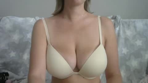 Snapshot of naughtykitten94 chatting on June 29, 9:15 am Chris online show from June 29, 9:15 am