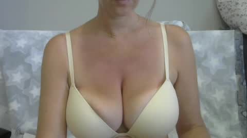 Snapshot of naughtykitten94 chatting on July 6, 6:43 am Chris online show from July 6, 6:43 am