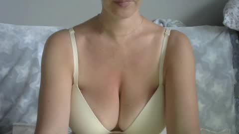 Snapshot of naughtykitten94 chatting on July 7, 6:27 am Chris online show from July 7, 6:27 am