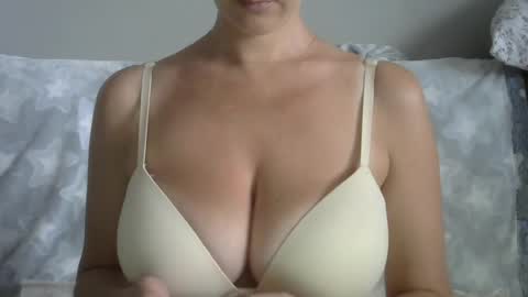 Snapshot of naughtykitten94 chatting on July 7, 6:47 am Chris online show from July 7, 6:47 am