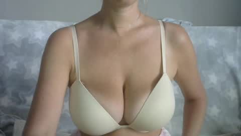 Snapshot of naughtykitten94 chatting on July 23, 7:06 am Chris online show from July 23, 7:06 am