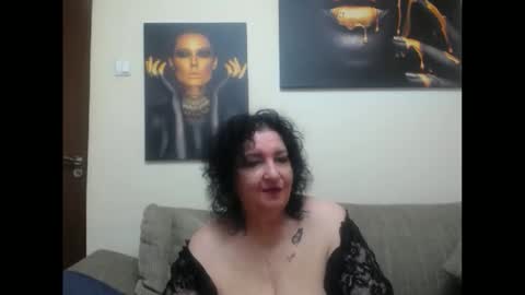 Snapshot of naughtykorin chatting on May 18, 2:12 pm korin online show from May 18, 2:12 pm