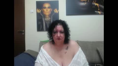 Snapshot of naughtykorin chatting on May 24, 6:02 pm korin online show from May 24, 6:02 pm