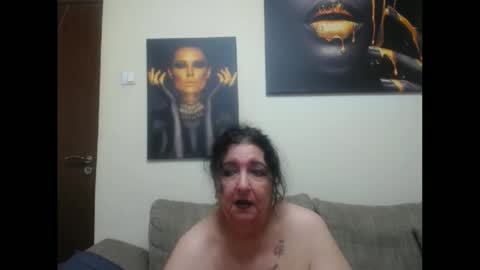 Snapshot of naughtykorin chatting on June 11, 12:32 am korin online show from June 11, 12:32 am