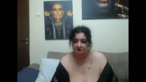 Snapshot of naughtykorin chatting on June 13, 6:50 pm korin online show from June 13, 6:50 pm