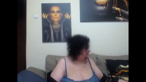 Snapshot of naughtykorin chatting on June 18, 5:28 pm korin online show from June 18, 5:28 pm