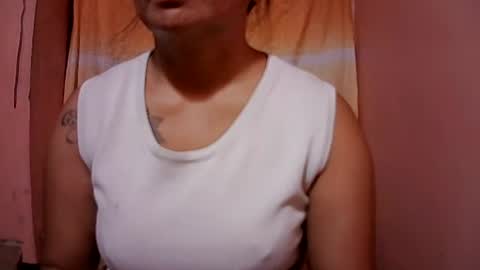 Snapshot of naughtymom_33 chatting on September 19, 12:12 am naughtymom_33 online show from September 19, 12:12 am