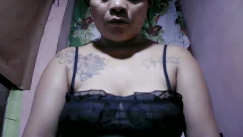 Snapshot of naughtymom_33 chatting on July 6, 4:53 am naughtymom_33 online show from July 6, 4:53 am