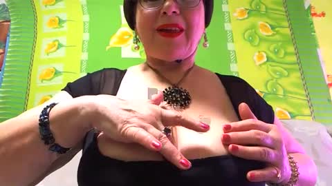 OldKinkyMILF online show from February 3, 5:51 am