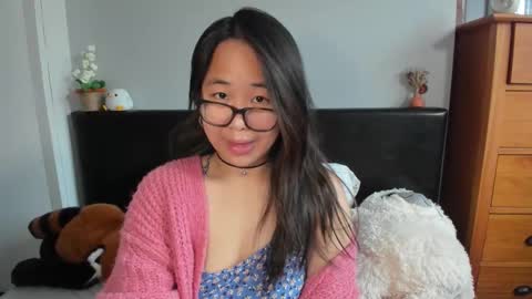 Gigi Chu  online show from February 19, 11:06 am