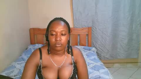 Snapshot of naughtynova33 chatting on October 7, 10:40 pm nova online show from October 7, 10:40 pm