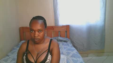 Snapshot of naughtynova33 chatting on October 21, 9:10 am nova online show from October 21, 9:10 am