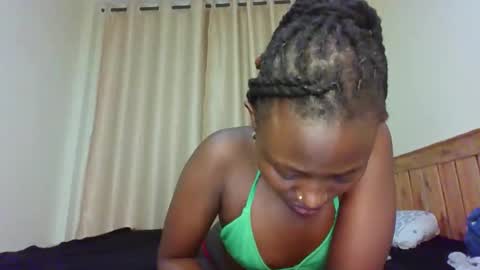 naughtyqueen12 online show from November 13, 11:42 am