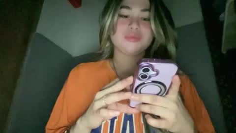Snapshot of naughtyrosecum chatting on May 10, 3:06 pm Rose Wilson online show from May 10, 3:06 pm
