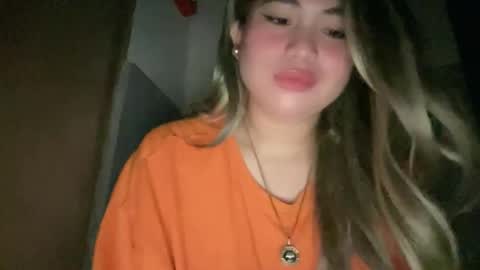 Snapshot of naughtyrosecum chatting on May 31, 6:09 pm Rose Wilson online show from May 31, 6:09 pm