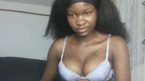 Snapshot of naughtysilvy878815 chatting on January 10, 9:30 pm naughtysilvy878815 online show from January 10, 9:30 pm