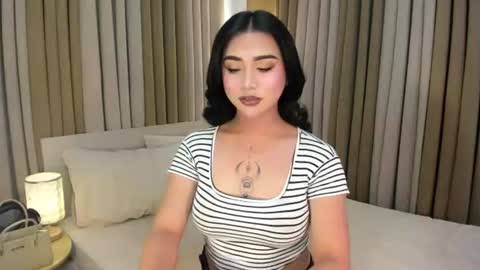 Snapshot of naughtyy_hunk_niel chatting on July 3, 8:21 am naughtyy_hunk_niel online show from July 3, 8:21 am