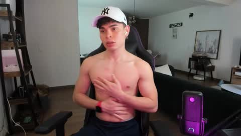 Snapshot of naugthy_alex chatting on March 19, 9:30 pm Alejoo twink online show from March 19, 9:30 pm