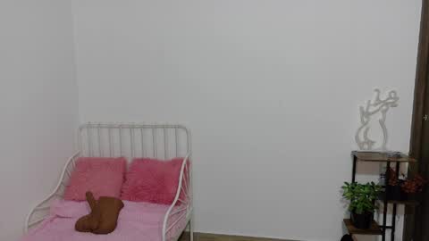 Snapshot of naugthy_muse chatting on June 5, 8:14 pm sabrina online show from June 5, 8:14 pm