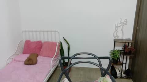 Snapshot of naugthy_muse chatting on June 14, 6:15 am sabrina online show from June 14, 6:15 am