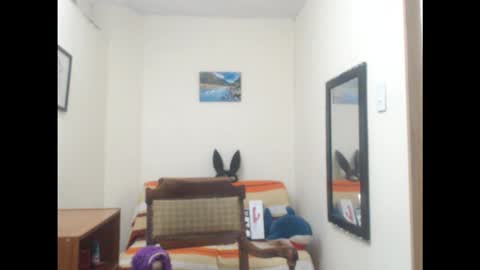 keyra online show from February 11, 8:19 am