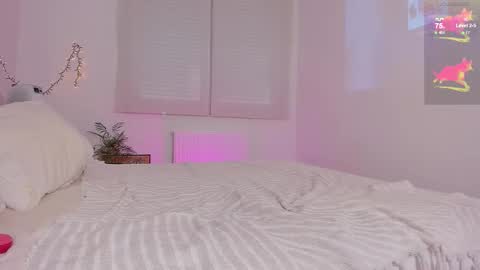 Snapshot of nautica_therapy chatting on March 6, 12:01 pm Nautica online show from March 6, 12:01 pm