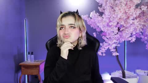 Snapshot of navier__ chatting on November 11, 8:42 pm Navier online show from November 11, 8:42 pm