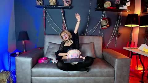 Snapshot of navier__ chatting on November 20, 9:25 pm Navier online show from November 20, 9:25 pm