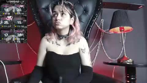Snapshot of navier__ chatting on June 26, 1:43 am Navier online show from June 26, 1:43 am