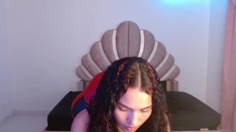 naya_fox1 online show from December 21, 11:56 pm