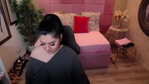 Eliza online show from December 22, 10:23 am