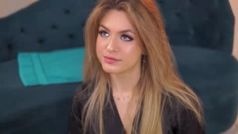 Naya online show from March 8, 8:01 pm