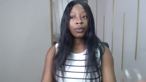 Snapshot of nayariskaya chatting on May 31, 2:02 pm Nayaris 3 online show from May 31, 2:02 pm