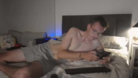 nayesie02 online show from March 18, 12:19 pm