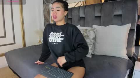    online show from January 6, 11:36 am