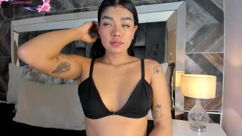    online show from March 14, 11:15 am