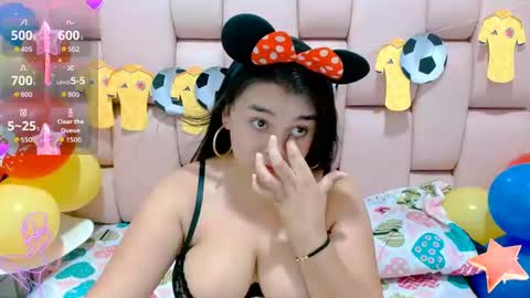 Snapshot of naylahot18 chatting on June 18, 5:28 pm nayla online show from June 18, 5:28 pm