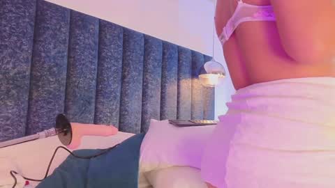 Juli  online show from February 2, 12:13 pm