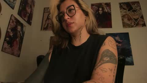 nazzz10 online show from May 1, 1:59 pm