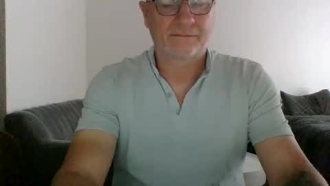 Snapshot of neckdown12 chatting on December 19, 6:59 pm neckdown12 online show from December 19, 6:59 pm