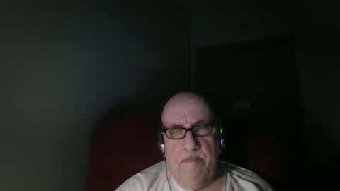 Snapshot of needlesslove chatting on May 22, 1:46 am Tom online show from May 22, 1:46 am