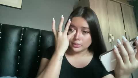 karla online show from April 24, 3:20 am