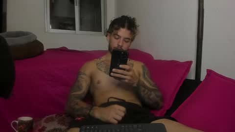 Snapshot of neeii chatting on January 2, 8:17 am Nei turn green online show from January 2, 8:17 am