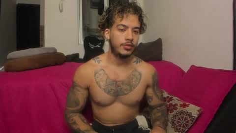 Snapshot of neeii chatting on January 8, 7:13 am Nei turn green online show from January 8, 7:13 am