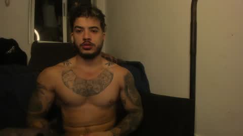 Snapshot of neeii chatting on January 15, 11:21 am Nei turn green online show from January 15, 11:21 am