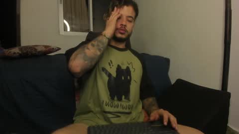 Snapshot of neeii chatting on January 20, 6:21 am Nei turn green online show from January 20, 6:21 am