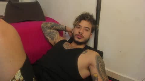 Snapshot of neeii chatting on January 28, 5:11 am Nei turn green online show from January 28, 5:11 am