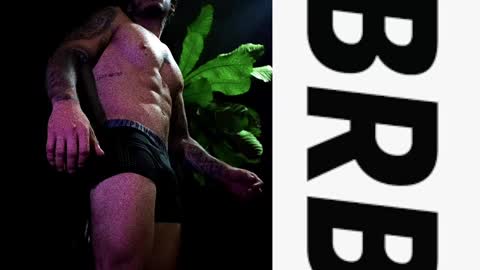 Snapshot of neeii chatting on February 2, 7:20 am Nei turn green online show from February 2, 7:20 am