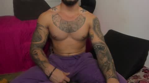 Snapshot of neeii chatting on February 5, 4:59 am Nei turn green online show from February 5, 4:59 am