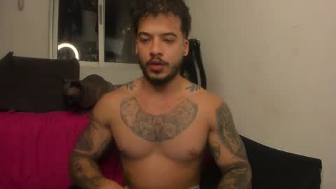 Snapshot of neeii chatting on February 10, 12:08 am Nei turn green online show from February 10, 12:08 am